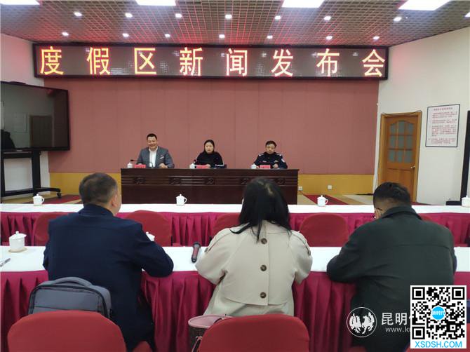 观鸥车潮堵瘫草海大坝 周末临时取消观景路...